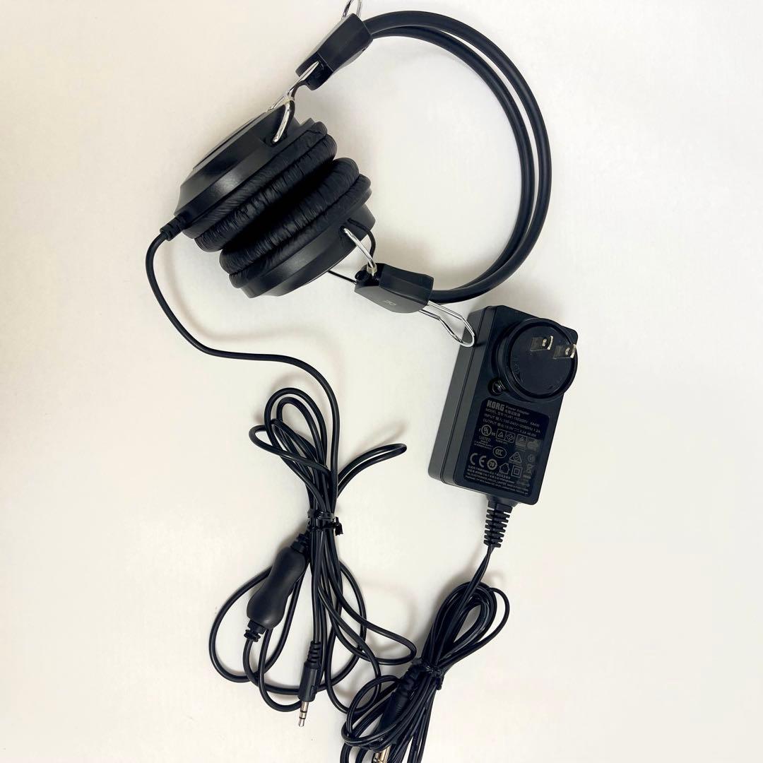 KORG B2 88鍵電子ピアノ 白 2021年製 （譜面台・ヘッドホン付）