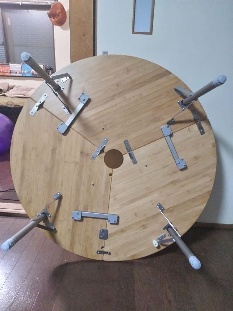 NEUTRAL OUTDOOR 竹製円形折りたたみテーブル