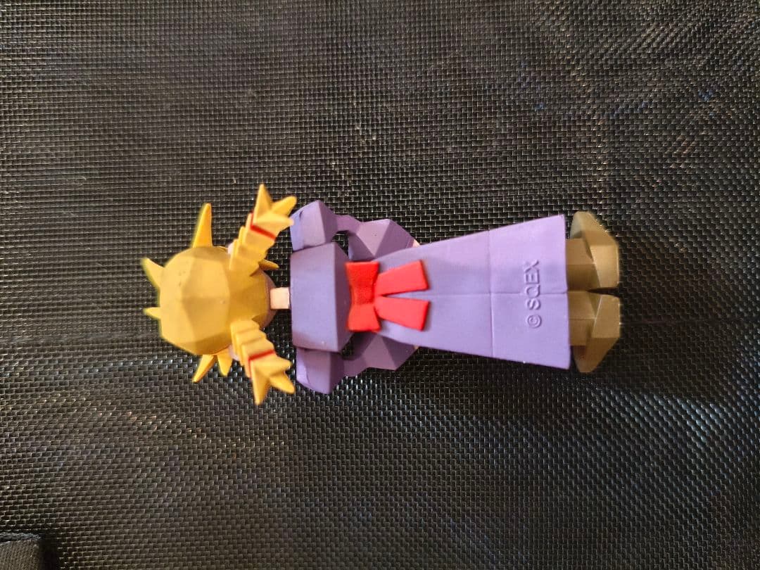 ff7リメイク 発売記念くじ G賞 ミニフィギュア シークレット 女装クラウド