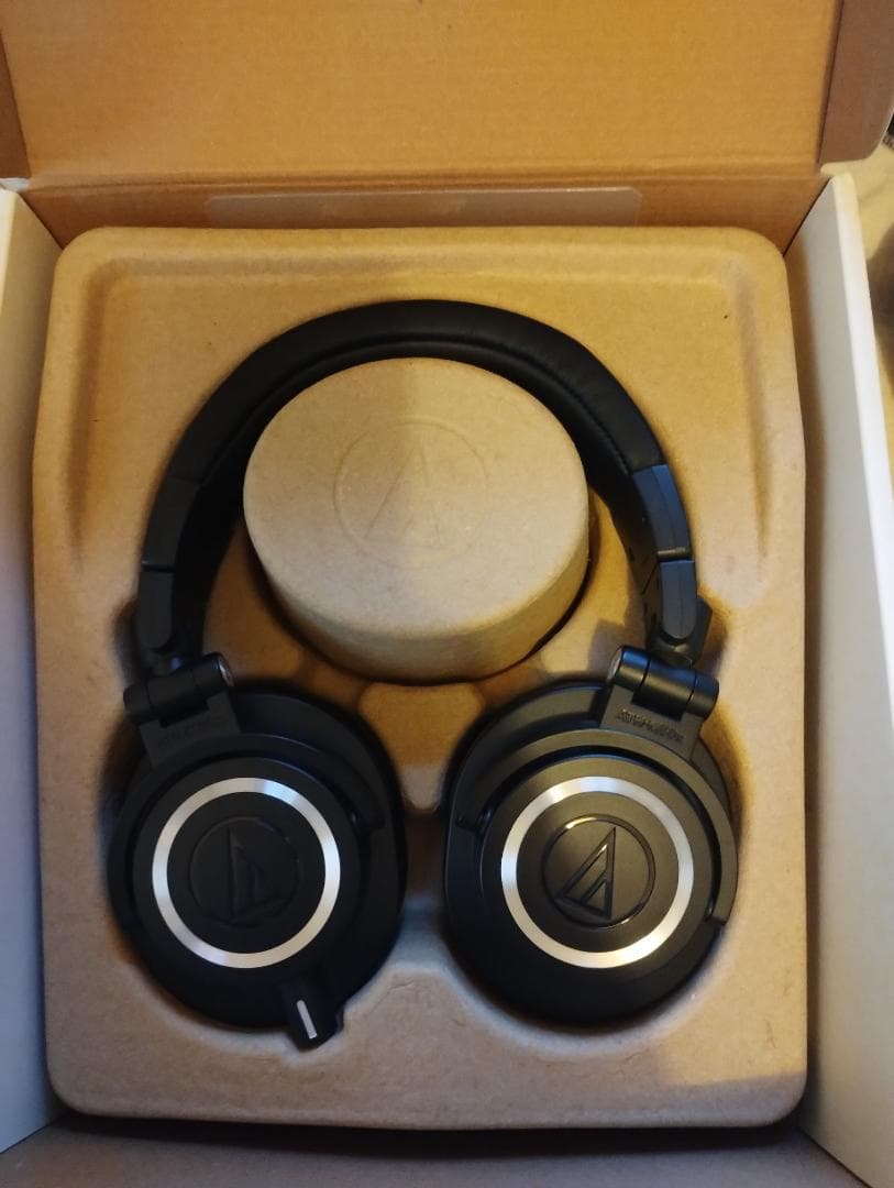 オーディオテクニカ 有線ヘッドホン ブラック 箱・収納ケース付 ATH-M50x