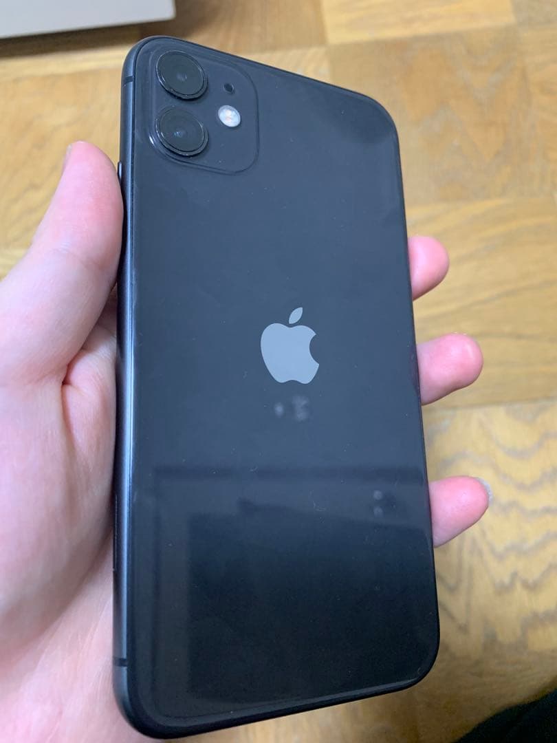 Apple iPhone 11 ブラック