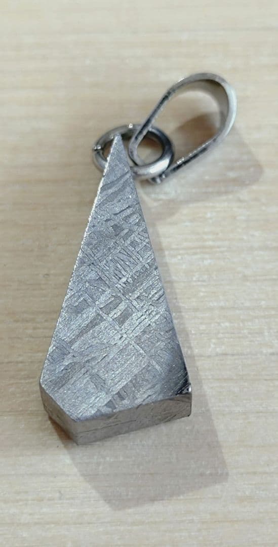 ギベオン隕石　ペンダントトップ