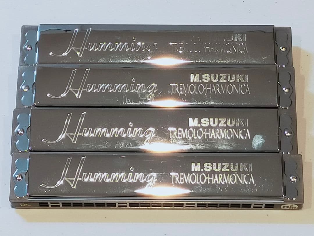 【中古品】SUZUKI 21穴複音ハーモニカ４本 D、D#、Dm、D#m