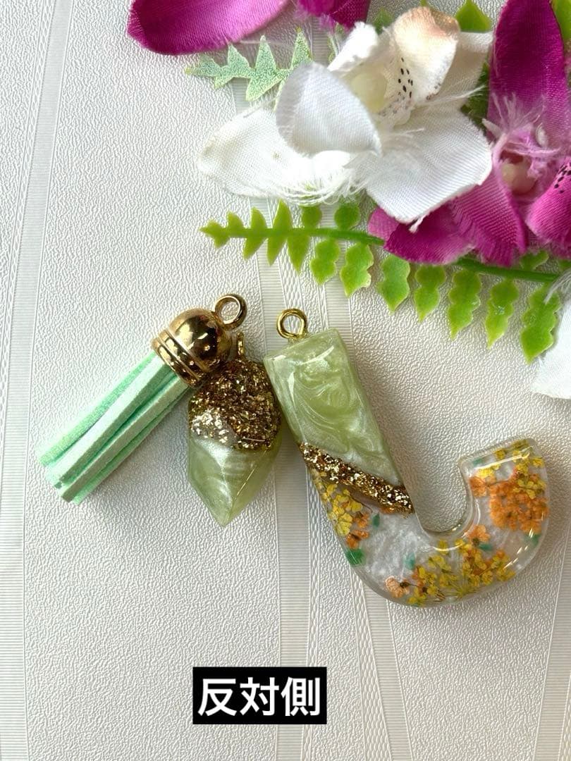 リピ　JOKER様ゴールド専用　イニシャルキーホルダー　ハンドメイド　11点