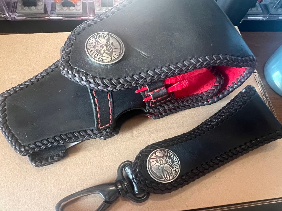 ダーツホルスター 黒/赤 レザー製