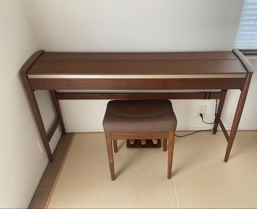 Roland & karimoku Kiyola （きよら）KF-10