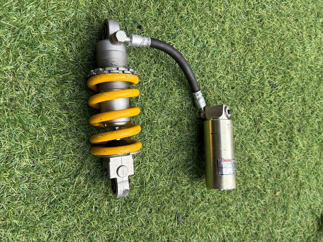 nsf100 リアサス　黄バネ