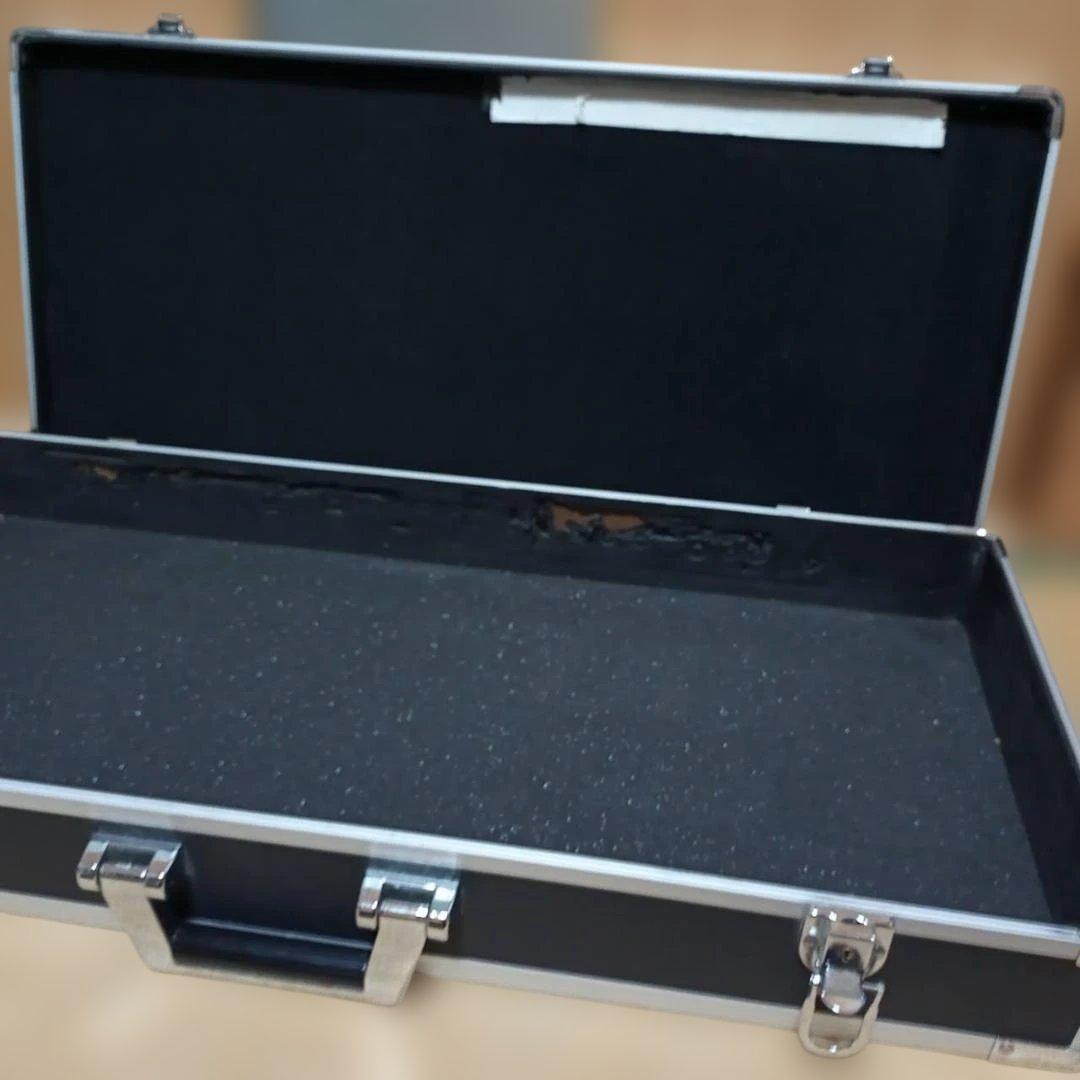 BOSS GT-100 マルチエフェクター 電源コード ハードケース付属