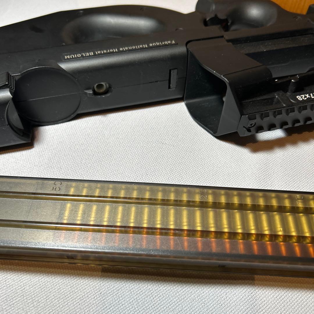 [S&T] P90TR BK 電動ガン スタンド付き。