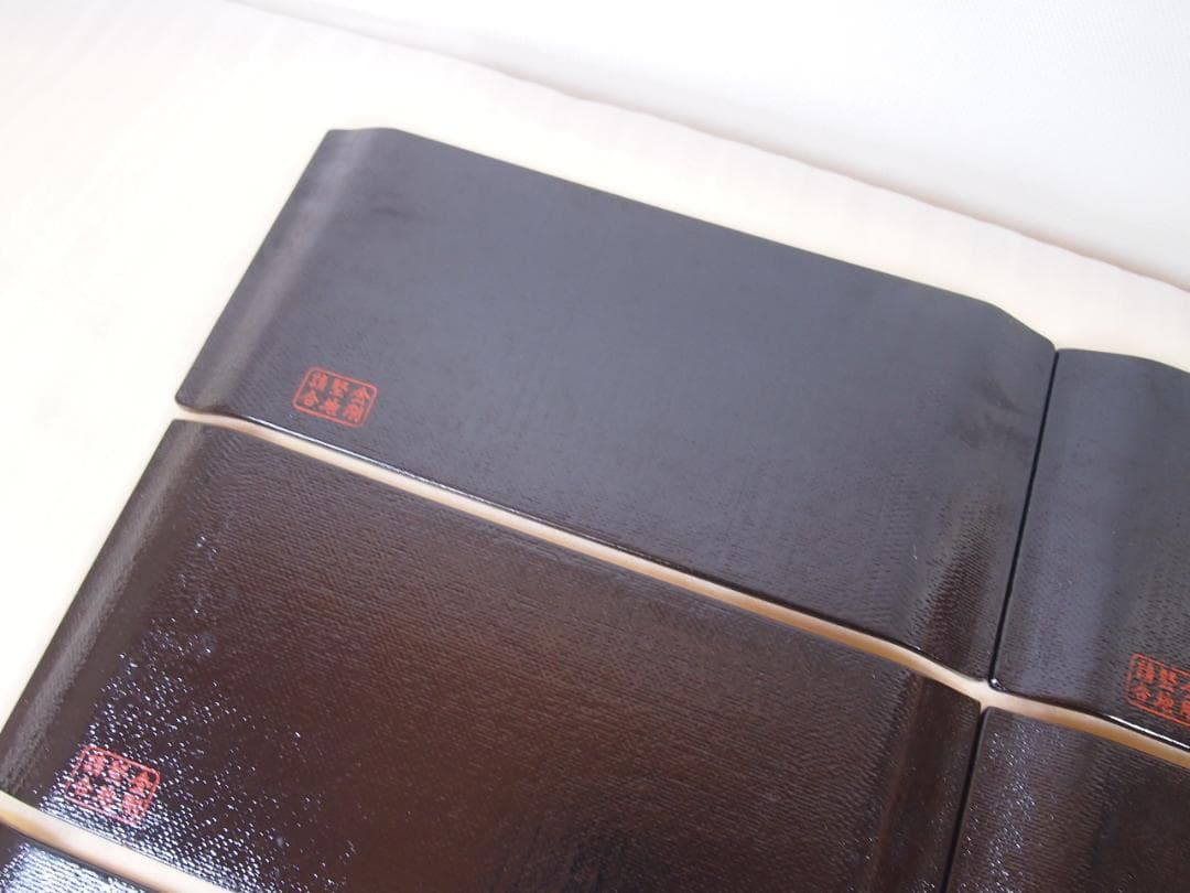 【良品】根来塗 金剛堅地請合 味のある角盆 6客 角皿/卓上膳/酒膳 漆器トレイ