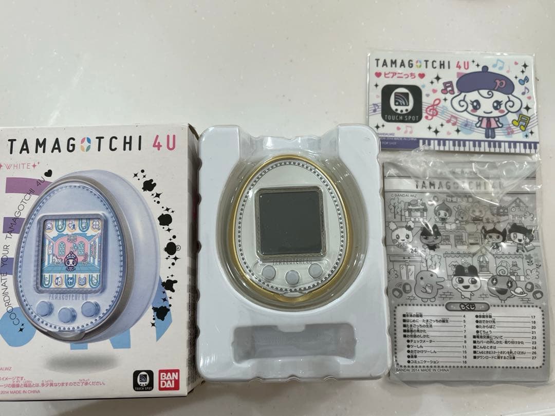 動作確認済み＊たまごっち4U ホワイト　中古