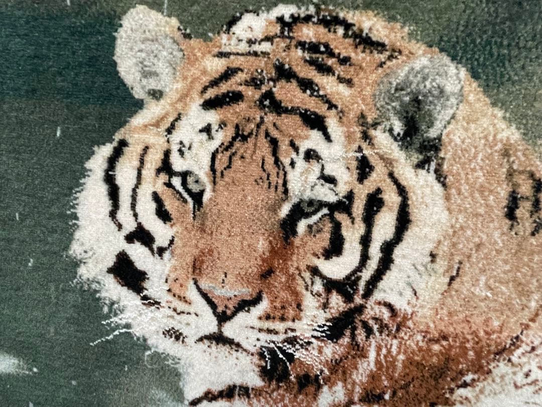 ペルシャ絨毯　手織り絵画絨毯　鑑定書付き　フレーム付き
