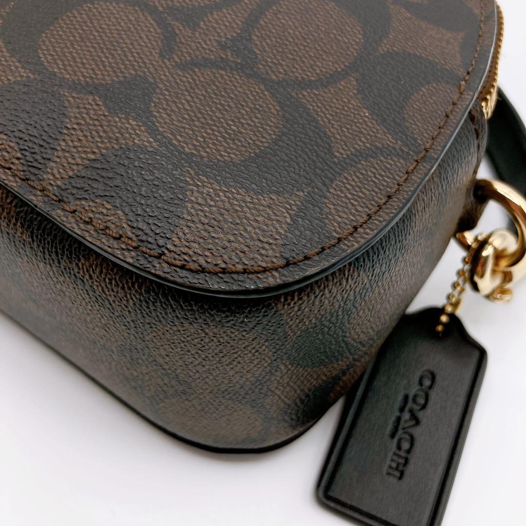 COACH ショルダーバッグ　シグネチャー　肩がけ　斜めがけ　2way