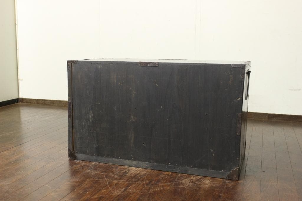 栗の木 使いこまれた風合いが良い時代箪笥 収納/古家具/明治/チェスト/和家具