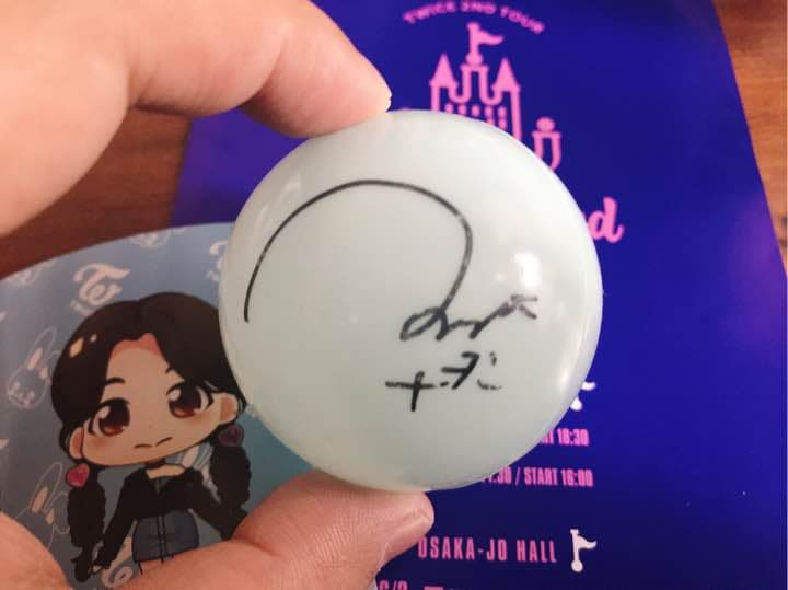 TWICE ナヨン・直筆サインボール