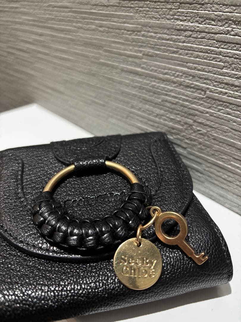 See By Chloeの財布　三つ折り　新品　同様 レザー シーバイクロエ