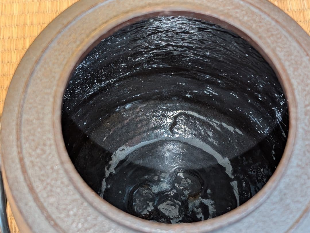 茶道具　茶釜　風炉釜　箱入 『松の木』釜師　佐藤清光作