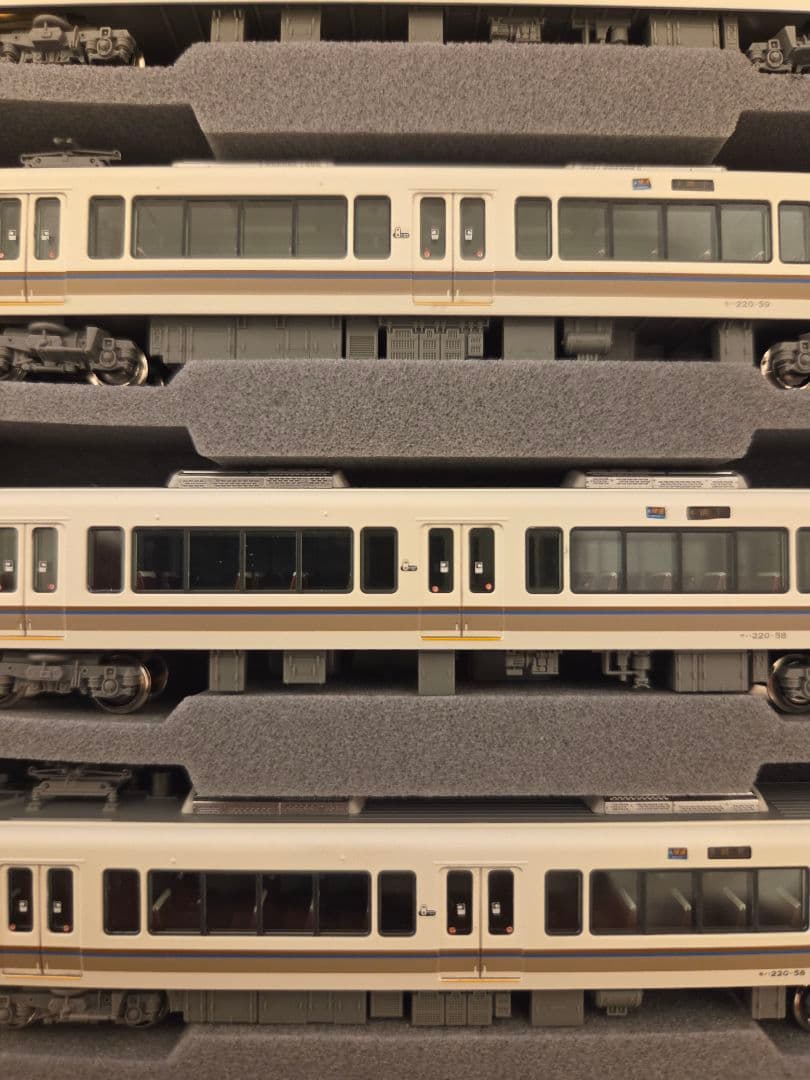 は*ぎ様 KATO10-1578 221系リニューアル車 JR京都線・神戸線　８