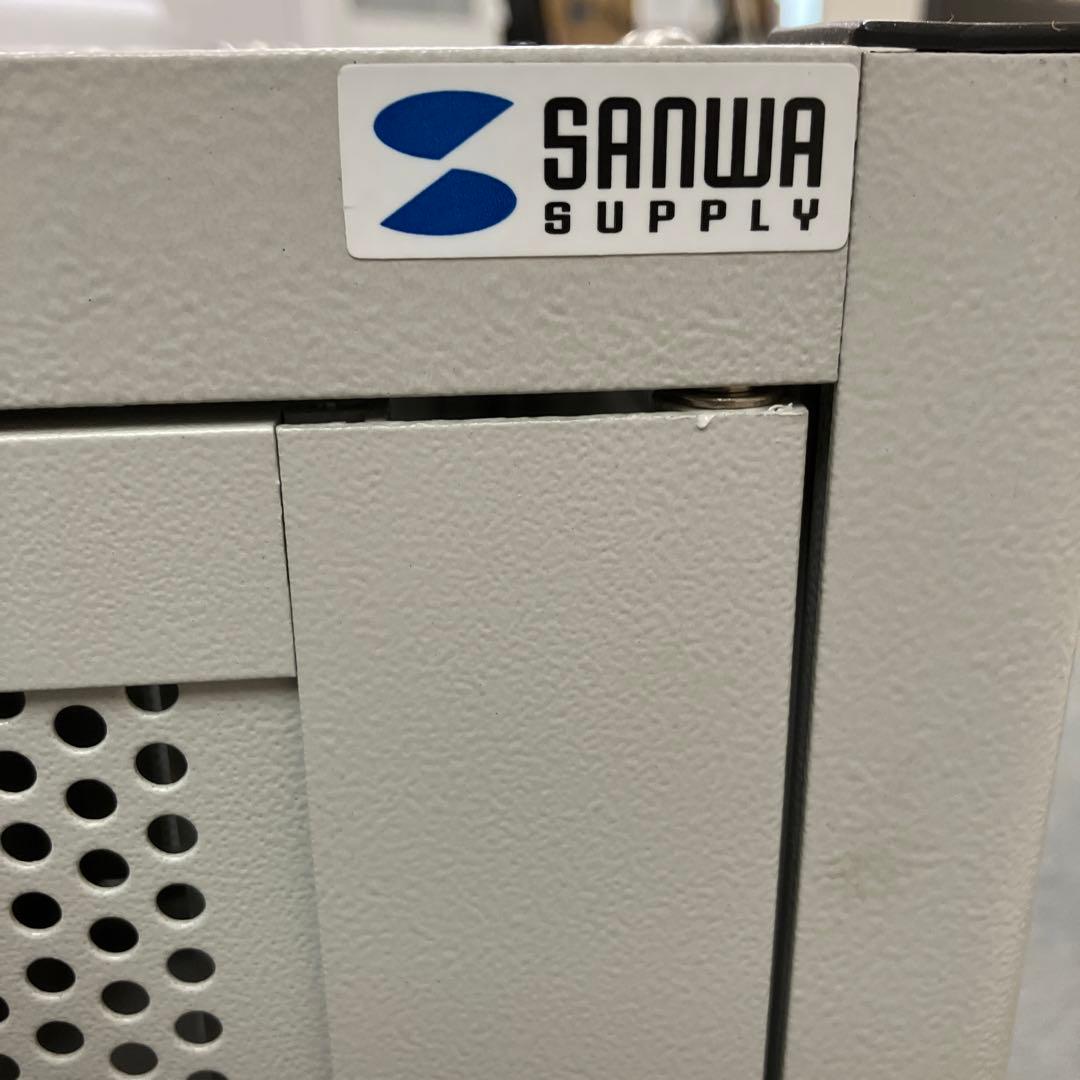 サンワサプライ　CP-TH4U 縦収納 19インチ マウントハブボックス 4U