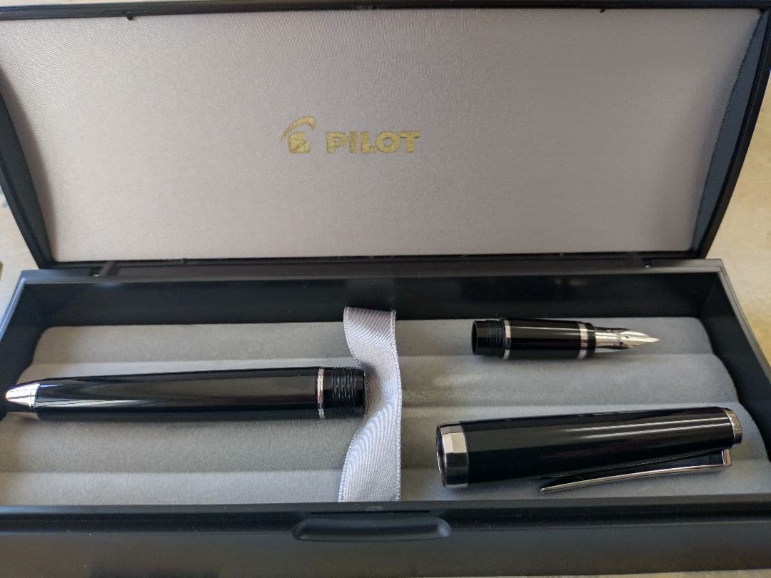 PILOT 万年筆 エラボー SF 黒 美品