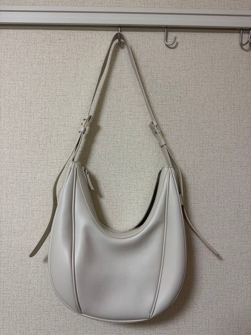 FOLNUA(フォルニュア) オーバルバッグ ライトベージュ_プレーン