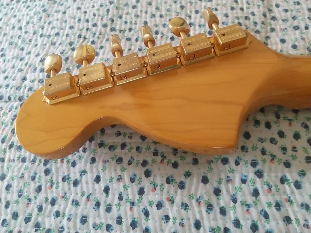 ゆうがお様 Fender Japan ストラトキャスター ST71-85TX