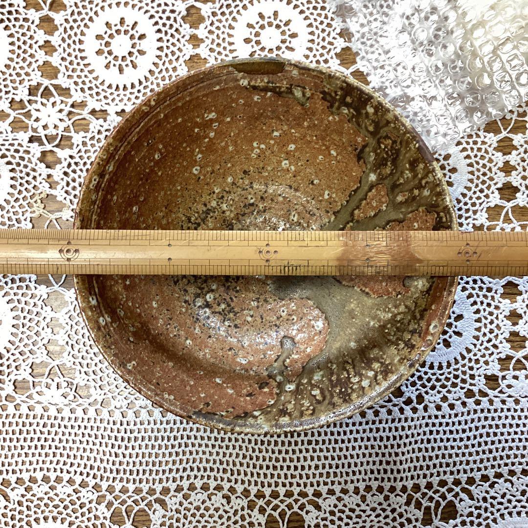 k15 古い伊羅保　陶器の深い茶碗　鉢　茶色と灰色　茶道