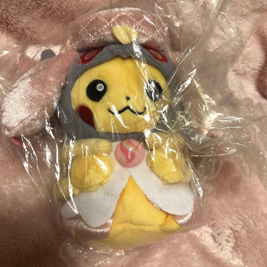 ポケモンセンター　ディアンシーポンチョピカチュウ マスコット　ぬいぐるみ
