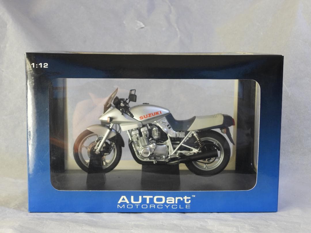 AUTOart SUZUKI GSX 1100S 1/12 オートアート「刀」