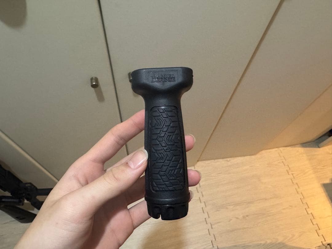 Daniel Defense 実物 フォアグリップ 20mm レイル用