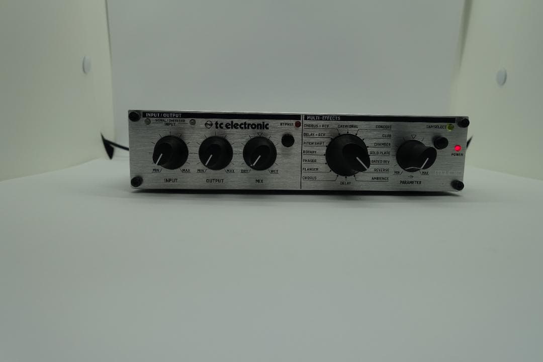 t.c.electronic M100 マルチエフェクトプロセッサー
