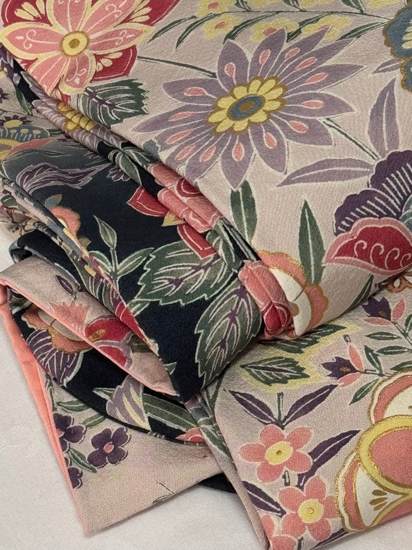 [美品] 振袖　正絹　縮緬　成人式　灰色　グレー　礼装　結婚式　高身長　パステル