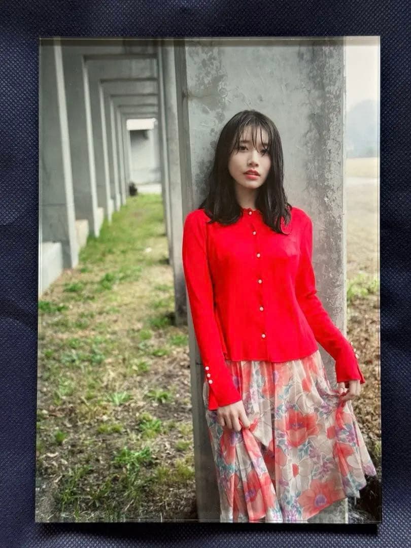 河北彩伽 写真展「うたかたの花」アクリルフレーム（直筆サイン入り）