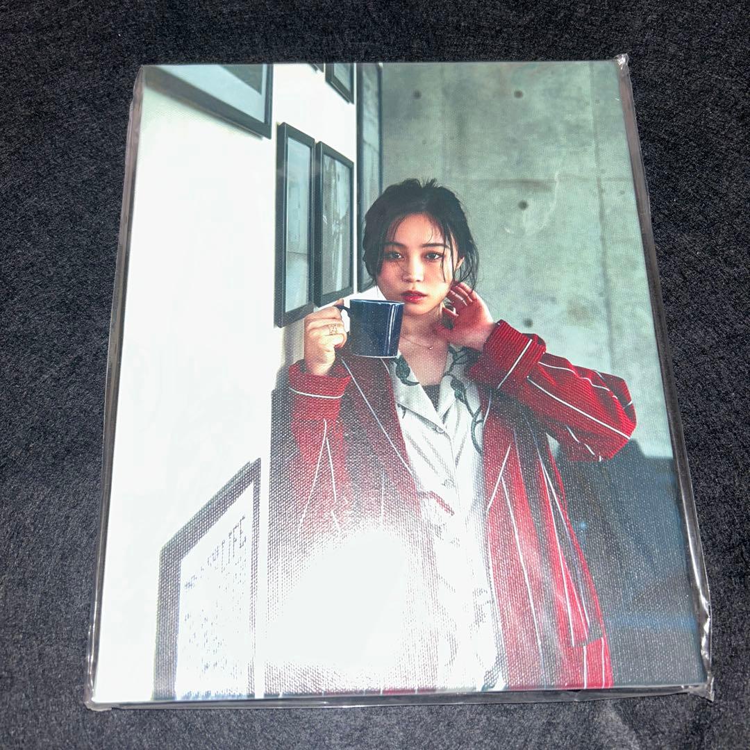 鷲尾伶菜さんのグッズまとめ売り