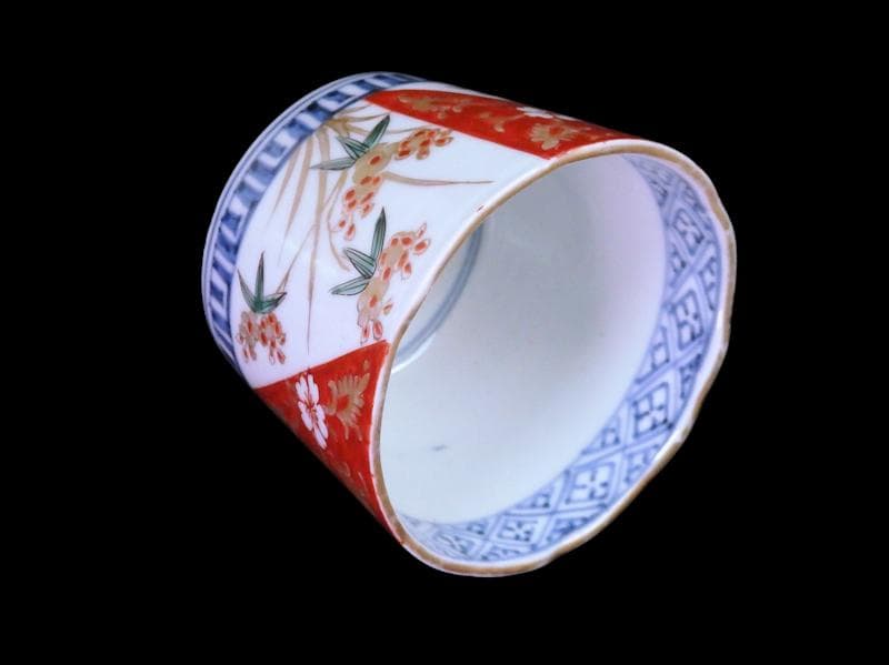 古伊万里　色絵　草花紋　桜に金唐草の図　蕎麦猪口　D242AS-CYh