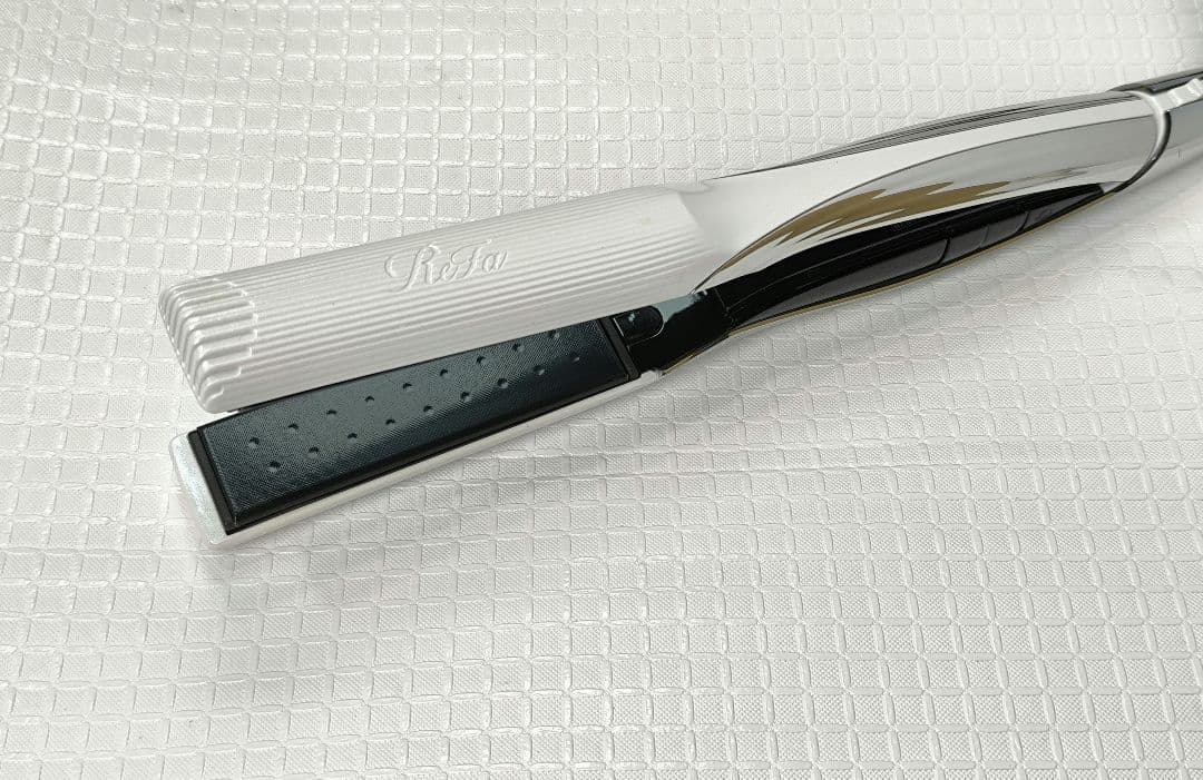 正規品　ReFaリファ ビューテック ストレートアイロン　22年製