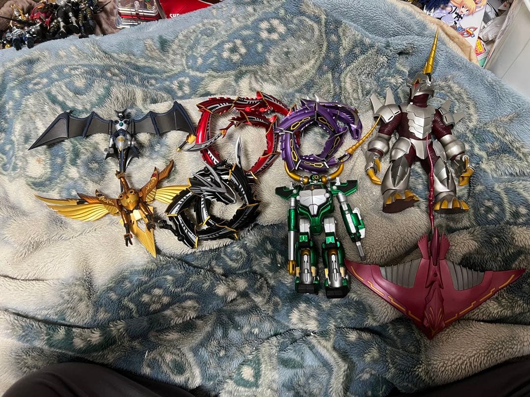 shフィギュアーツ仮面ライダー龍騎全ライダーミラーモンスターセットとオマケ2つ