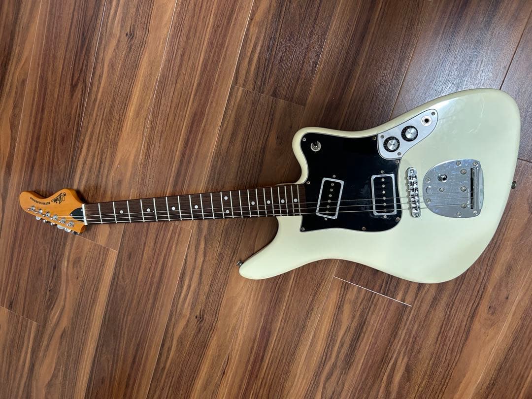 Aria Retro Classics エレキギター ホワイト