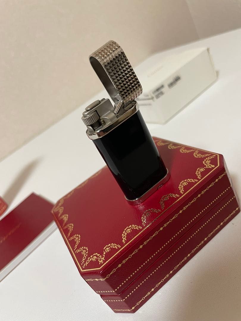 カルティエ　ガスライター　未使用に近い　本物