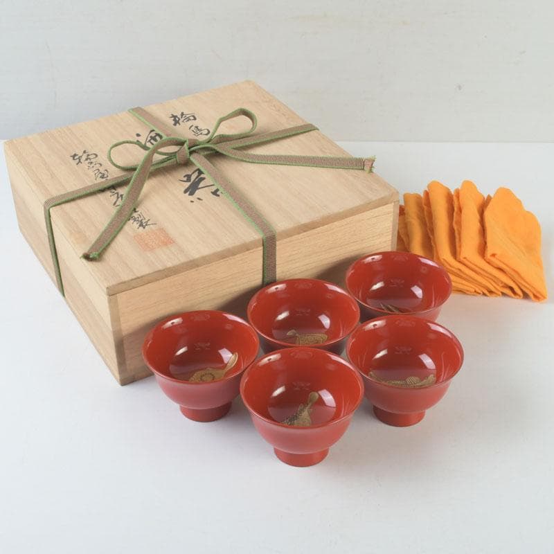 和食器　茶懐石　輪島塗　輪島屋本店謹製　朱塗魚蒔絵　盃　五客　共箱　V　9712