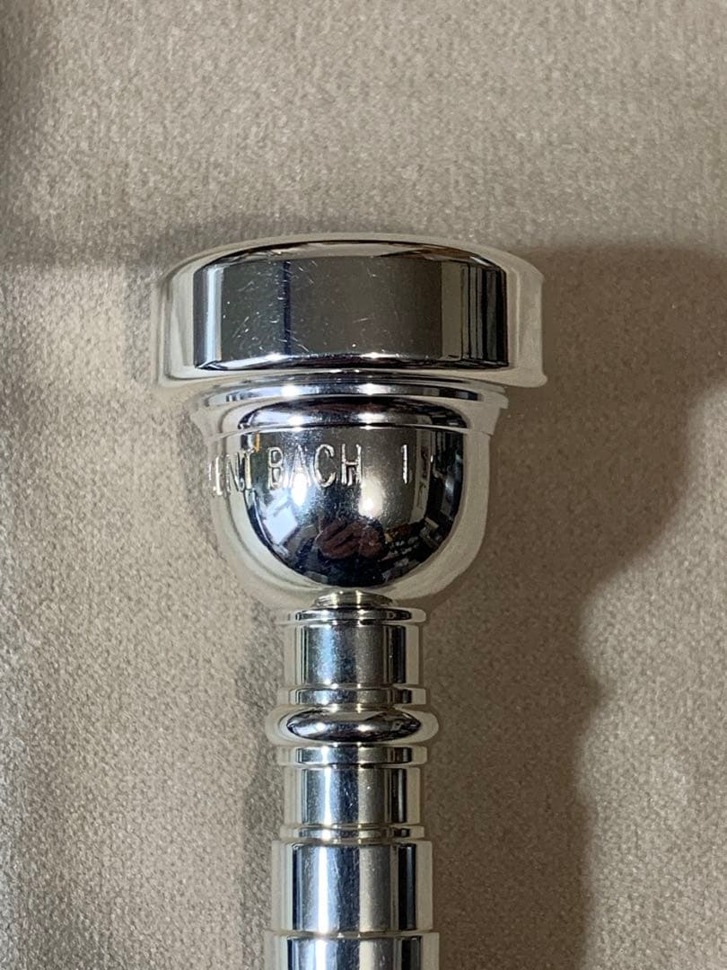 美品 Bach トランペット マウスピース 1 バック