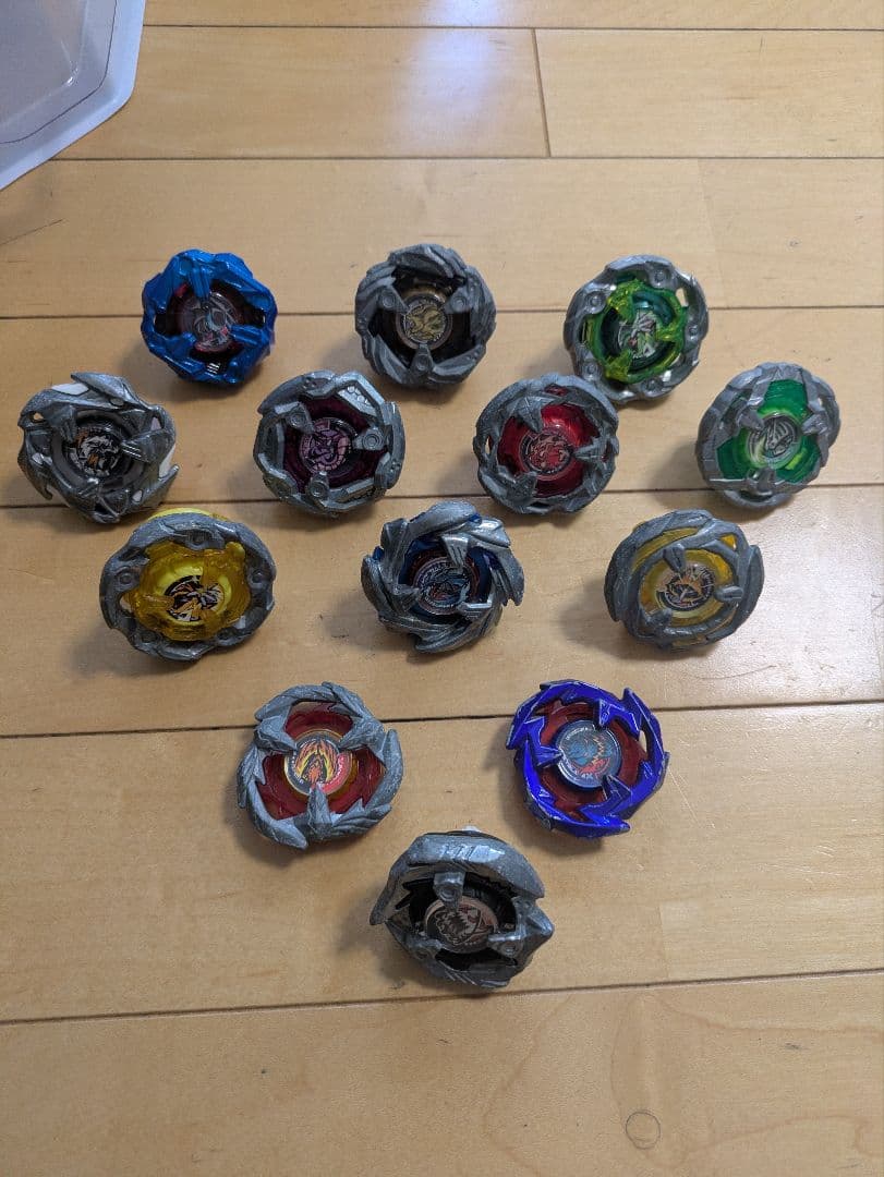 ベイブレードx 11個セット＋ブレード2個セット