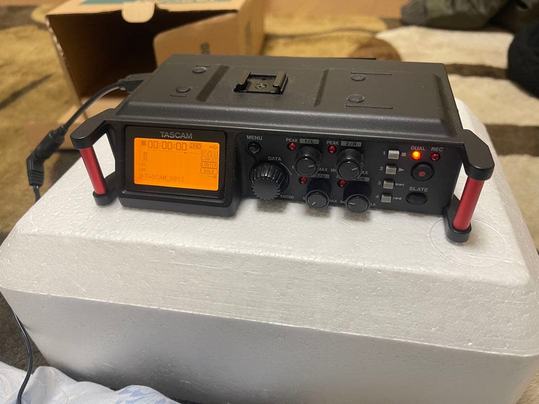 TASCAM DR-70d オーディオレコーダー
