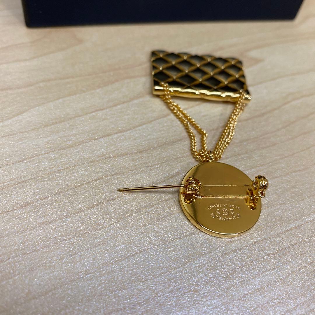 CHANEL シャネル　ブローチ　ココマーク　マトラッセ　バッグ　ゴールド