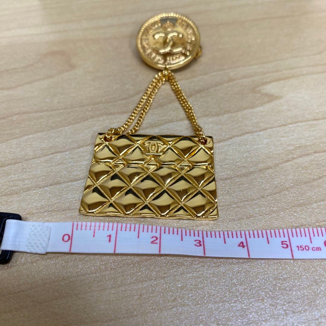 CHANEL シャネル　ブローチ　ココマーク　マトラッセ　バッグ　ゴールド