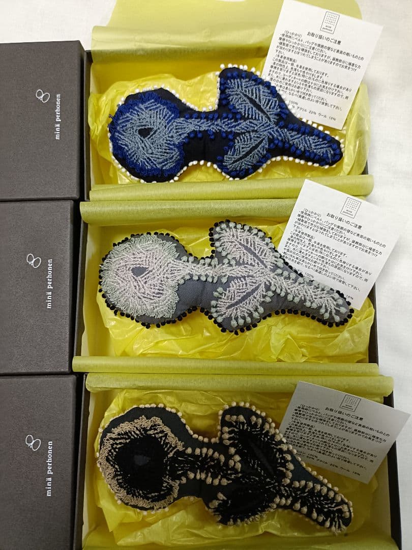 レア　新品　ミナペルホネン　フロストガーデン　コサージュ　ブローチ　３個セット