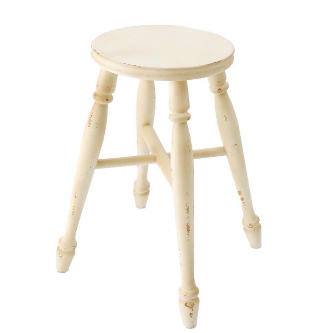 あむページ Salut!WEB限定アンティークラウンドチェア・窓枠オブジェ