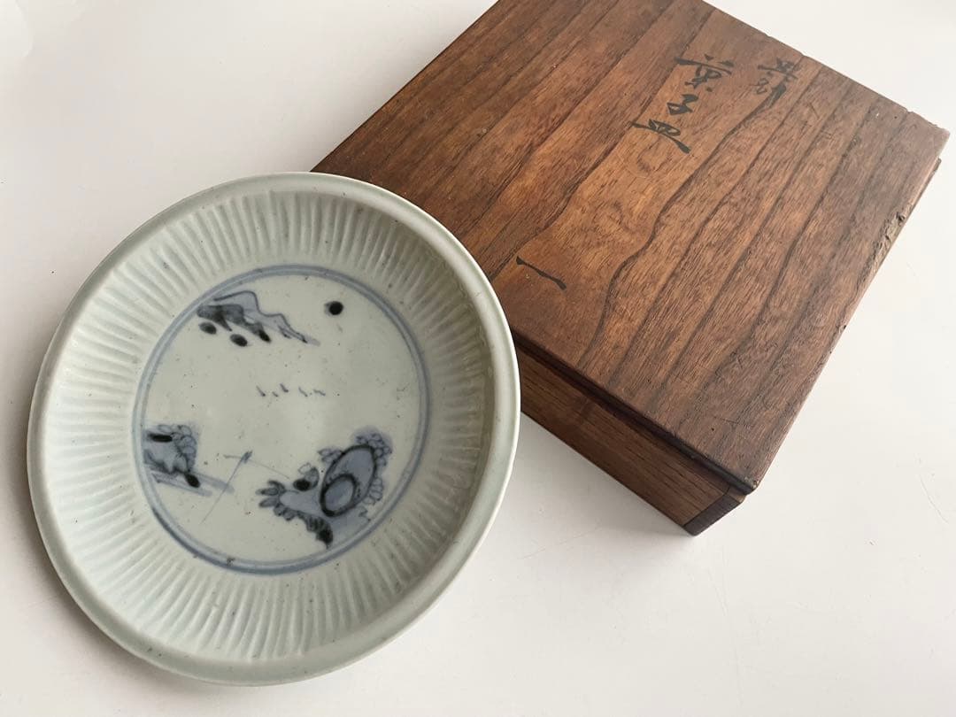 骨董　アンティーク　初期伊万里　染付　独釣図　鎬縁　六寸皿　丸皿　古伊万里　完品