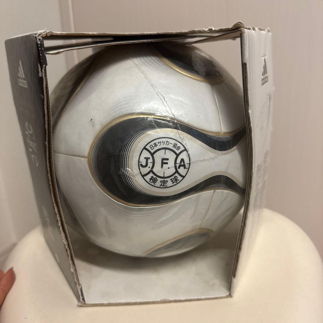 ま*ん様 激レア　2006年 ドイツ ワールドカップ公式試合球 チームガイスト