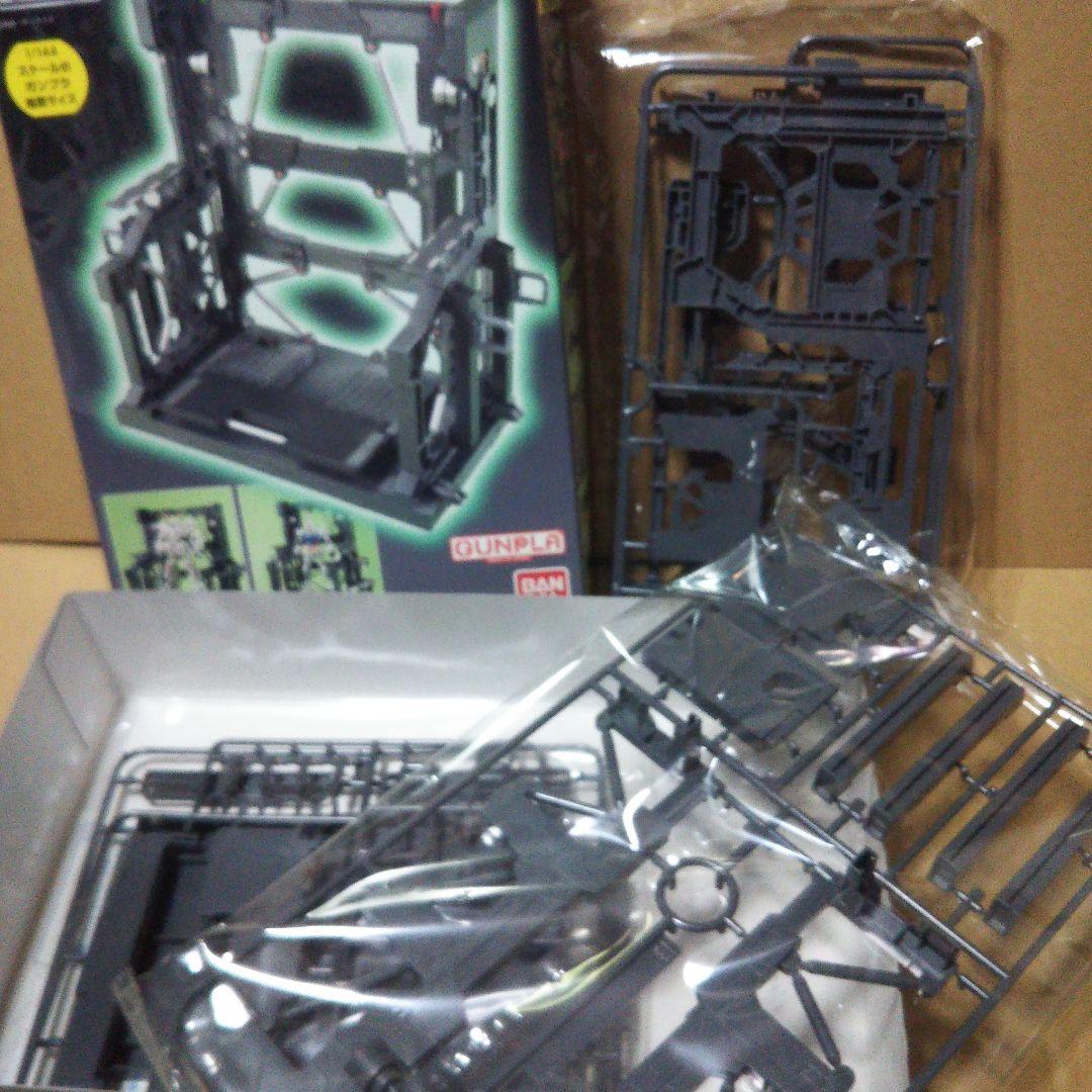 中古品　トレーラー・ベース 、シンデンアーマー プラモデル